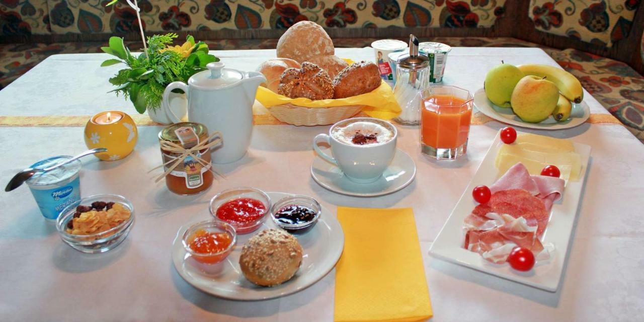 Bed Bike & Breakfast Bed & Breakfast Traismauer Екстериор снимка